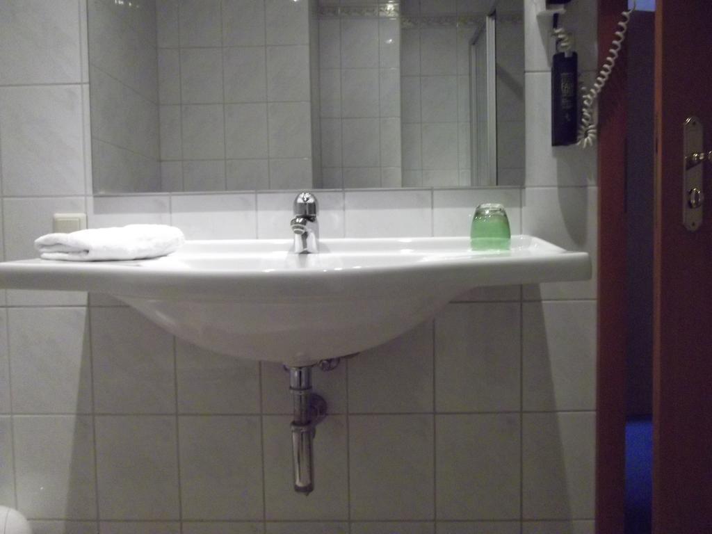 Atrium Hotel Crimmitschau Quarto foto
